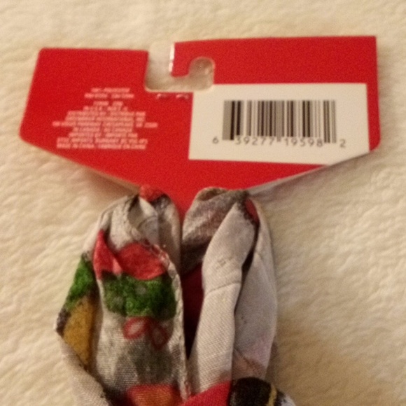 HOLIDAY NOME SCARF!! NEW WITH TAGS - Picture 4 of 4
